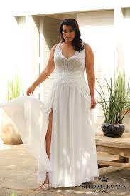 Fashion Friday Introducing Plus Size Bridal Designer Studio Levana The Pretty Pear Bride Plus Size Bridal Magazine Plus Size Wedding Gowns Wedding Dresses Simple Wedding Dresses Plus Size