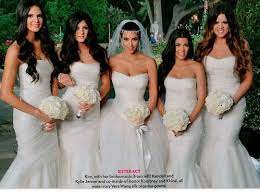 The hollywood couple tied the knot saturday in a gorgeous sunset. Pin Van Jane S Flower Shoppe Op Family Kardashian S Style Gezinnen