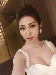 Hiếm phim Việt nào có dàn mỹ nhân hấp dẫn như Tháng năm rực rỡ