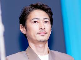 Yosuke kubozuka ~虹色の生命体~ 窪塚洋介を色で例えると虹色だ。 どんな景色にもスッと馴染み、さらに周囲の空気を自分の色に染めあげる。 それは超人間的で非常. æ·±é…'ã‚'ã—ãŸçªªå¡šæ´‹ä»‹ã«é•·å¥³ãŒå¾©æ´»ã®å„€å¼ ãƒã‚¤ã‚»ãƒ³ã‚¹ã™ãŽã‚‹ ã‚«ãƒ¯ã‚¤ã‚¤ãŒæ¸‹æ»ž ã¨è©±é¡Œã« 2021å¹´6æœˆ26æ—¥ ã‚¨ãƒ³ã‚¿ãƒ¡ ãƒ‹ãƒ¥ãƒ¼ã‚¹ ã‚¯ãƒ©ãƒ³ã‚¯ã‚¤ãƒ³