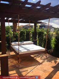 Because they're so incredibly cozy and able to adapted to fit any rooms/spaces. Exterior Outdoor Hammock Beds Design Ideas Onyapan Home Design Ideas Outdoor Hanging Bed Outdoor Hammock Bed Outdoor Hammock