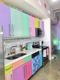 Stunning 20 Low Budget Diy Kitchen Backsplash Ideas Https Homegardenmagz Com 20 Low Budget Diy Kitc Colorful Kitchen Decor Colorful Apartment Rainbow Kitchen