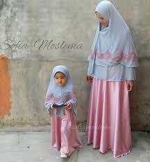 √ contoh surat lamaran kerja terbaru untuk berbagai instansi, perusahaan, pt dan pabrik serta toko yang bisa kamu gunakan langsung print, tulis tangan ataupun kirim lewat email. 20 Model Baju Muslim Couple Ibu Dan Anak Terbaru 2020