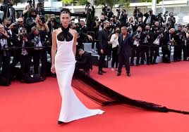Le monde ou presque, à l'image de la s&eacu. Cannes Film Festival 2021 The Best Dressed Celebrities On The Red Carpet Glamour