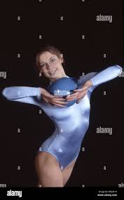 Regina WEBER, Deutschland, Deutschland, Deutschland, rhythmische Gymnastik,  Aktion mit Kugel, posierend, Pose, Fotostudio, Portrait, Portrait,  Portrait, 78-Einzelbild, einziges Motiv, Regina Weber-Sane ist die Mutter  der footballer Leroy Sane, 10.10 ...