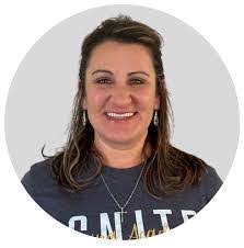 Krystal Wall's Instagram, Twitter & Facebook