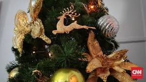 Semoga anda mendapatkan liburan yang berkesan dan damai! Ucapan Natal Dan Selamat Tahun Baru 2020