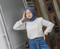 Olsenfied in my shawls singapore style lifestyle blog. 7 Outfit Hijab Dengan Celana Jeans Ala Selebgram Saritiw Kumparan Com