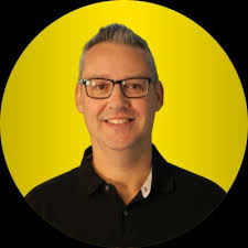 Harnessing AI for Content Creation: Transformative Potential or Creative  Constraint?