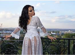 But that all appeared to change with the debut of her new reality. Khanyi Mbau Provides Her Ideas On N Ked Parenting Sa411