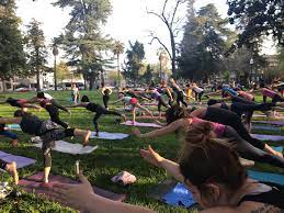 A very comprehensive guide for all types for free yoga and meditation classes. Miyo Yoga In The Park Midtown Association At Fremont Park Sacramento Ca Free