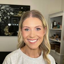 Natural soft glam #makeup #makeupartist #makeuplooks #makeupideas  #naturalmakeup #softglam #nagambiemakeupartist