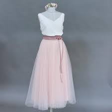 Check spelling or type a new query. Tullrock Wadenlang In Rosa Der Schlichte Tullrock Wird Oben Von Einem Schmalen Bund Gehalten Der Feine Tull I Hochzeit Kleidung Tullrock Standesamt Kleidung