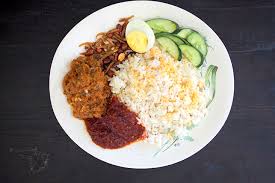 Kalau tersilap langkah, nasi lemak boleh menjadi tak sedap, nasi lemak boleh menjadi mentah dan nasi lemak juga boleh menjadi terlalu lembik atau keras. Cmco Food Delivery Pj S Dapur Mcda Serves Up Kek Gula Hangus Nasi Lemak And Nasi Kerabu Kuning