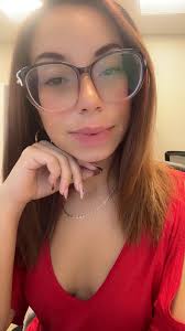 What is the tribute video shot in orange?