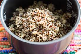 I grew up with a standard, cheap rice cooker my mom bought at a grocery store. How To Cook Quinoa In A Rice Cooker The Easy Way