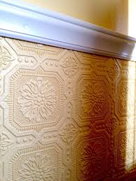 Try a modern twist on a classic wallpaper and molding idea with a cool wallpaper on the bottom of the wall and chair rail for a girls room. Textured Wallpaper With Chair Rail 768x1024 Wallpaper Teahub Io