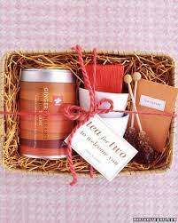 Your Ultimate Guide To Throwing A Destination Wedding All Your Guests Will Love Gifts Cozy Wedding Tea Gifts