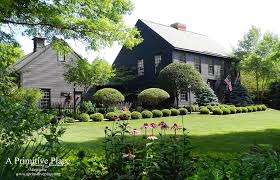 Gorgeous Landscaping Colonial House Exteriors Colonial Style Homes Saltbox Houses