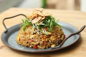 Sambal goreng krecek merupakan lauk pendamping nasi yang diolah dari kerupuk rambak kulit sapi. Resep Nasi Goreng Jepang Yakimeshi Ala Gyukaku Jurnal Garut