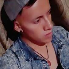 Listen to playlists featuring BANDOLÍN NATABUELA by Waruntzy Cotacachi  online for free