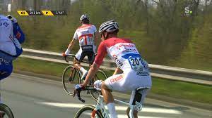 Mathieu van der poel heeft altijd in hetzelfde huis aan de rand van het bos gewoond. Nos Wielrennen V Twitter 235 Km Mathieu Van Der Poel In Witte Broek Vandaag Heeft Het Warm Hij Vervolgt De Ronde Met Een Laagje Minder De Voorsprong Van De Vier Koplopers