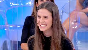 La corteggiatrice di uomini e donne vanessa spoto è una ragazza abbastanza riservata, quindi non abbiamo molto informazioni circa la sua vita privata. Uomini E Donne Eugenia Rigotti Parla Di Massimiliano E Della Rivale Vanessa