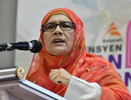 She lives in a country where have totall 31.53 million peoples with the average gdp $358.6 billion. Kembalikan Gst Pada Kadar 3 Dr Siti Mariah Buletin Ttkm
