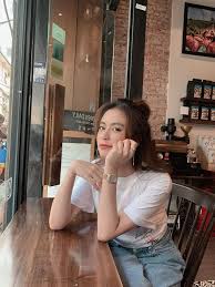 Tầm tuổi tôi bây giờ, cô của mấy người chắc gì bằng. Cuá»™c Sá»'ng Hiá»‡n Táº¡i Cá»§a Dan Diá»…n Vien Ná»¯ Nháº­t Ky Vang Anh Vietnamnet