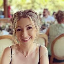 Lillian Perkins's Instagram, Twitter & Facebook