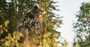 There are many mountain bikes from the brands listed below that can all look quite similar on face value. Enduro Mountain Full Suspension Gt Bicycles