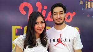 Net entertainment news 874 views3 year ago. 5 Selebriti Yang Menikah Dengan Drummer Kumparan Com
