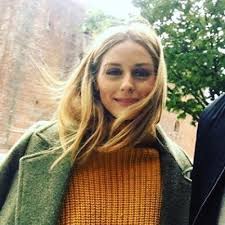 آنستو Na Twitteru من القائل ستذكرني إذا عاشرت غيري وستبكي على عشرتي زمنا طويلا