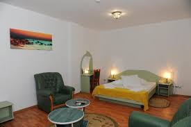 Zobrazte 8 recenzí zákazníků, 11 přirozených fotografií a skvělé nabídky pro zařízení green house, které se v craiova umístilo jako 30. Hotel Green House In Craiova Room Deals Photos Reviews