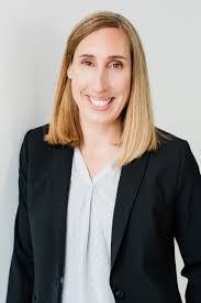 Stacey Wallace's Instagram, Twitter & Facebook