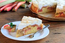 Für jeden anlass und jeden geschmack. Kostlicher Rhabarber Baiser Kuchen Naturkind Magazin