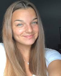 Emma Morey's Instagram, Twitter & Facebook