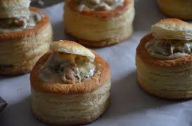 Bouchee A La Reine Au Poulet Champignons Et Bechamel Le Sucre Sale D Oum Souhaib