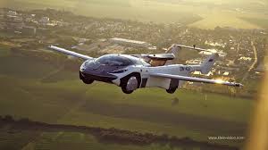 Eine halbe stunde später fährt ein zweites. Aircar 1 Das Fliegende Auto Aus Der Slowakei Mdr De