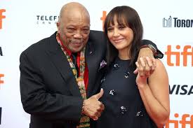 Jun 11, 2021 · the squad goes to war with nancy over ilhan omar: Rashida Jones On Dad Quincy Jones Mom Peggy Lipton And Race In America Ew Com