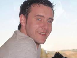 Everyone at Ashtonians AFC is deeply saddened to hear of the recent death  of former player Scott Dodd. The whole club would like to pass