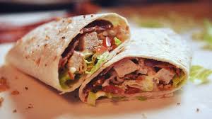 Bahan ²pembalut tortilla timun tomatopelbagai sosayam / daging selamat mencuba. Chicken Wrap Mudah Dan Sedap Youtube