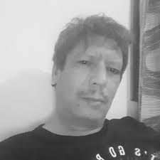 ✍"Quand tu penses aux autres lointains, pense à toi." . 📚 Delphine  Horvilleur, Dominique Eddé et Augustin Trapenard nous font entendre, à  trois voix, et en trois langues : en arabe, en