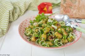 Salade De Pommes De Terre Grenaille Aux Herbes Au Fil Du Thym Recette Salade Pomme De Terre Salade Pomme Pomme De Terre Grenaille