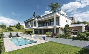 Modernes Flachdachhaus Mit Pool Flachdachhaus Haus Modulare Hauser
