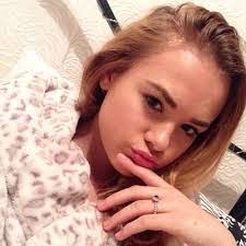 Beth Rawlings's Instagram, Twitter & Facebook