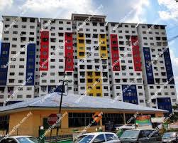 Homestay in sungai besi near sungai besi lrt station. Apartment Desa Tasik Sungai Besi
