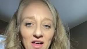 Amazon.com: 240w 4-in-1 USB C Cable,Multi Charger Cable with Breathing  Light, PD 5A Fast Charging & Chubby Cable with USB A+Type C+L for iPhone  Samsung MacBook iPad Laptop and More, 4FT(Pink)(Pinkish-Purple) :