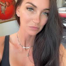 Can anyone recommend a lash technician in Panama City Beach, FL who can  help me get a similar lash look?