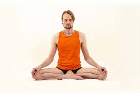 Yoga poses for beginners men. How To Do Sukhasana The Best Meditation Pose For Beginners